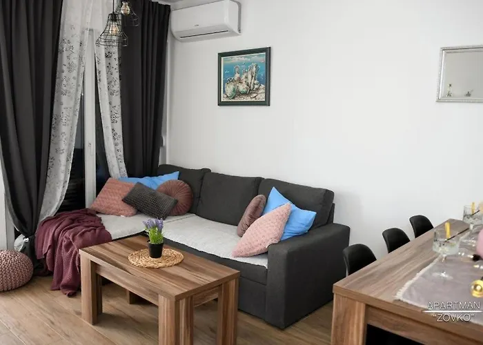 In Okrug Gornji With Terrace, Air Conditioning, Wifi, Washing Machine 5070-1 Apartment