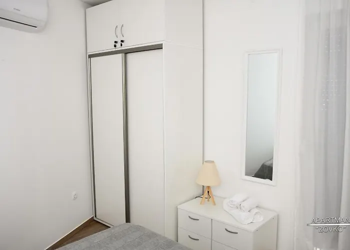 Apartment In Okrug Gornji With Terrace, Air Conditioning, Wifi, Washing Machine 5070-1 *