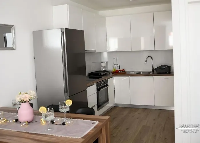 In Okrug Gornji With Terrace, Air Conditioning, Wifi, Washing Machine 5070-1 Apartment