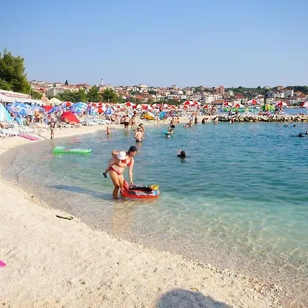 In Okrug Gornji With Terrace, Air Conditioning, Wifi, Washing Machine 5070-1 * Trogir