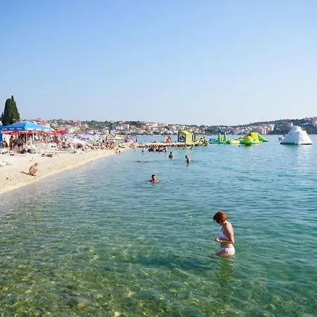 In Okrug Gornji With Terrace, Air Conditioning, Wifi, Washing Machine 5070-1