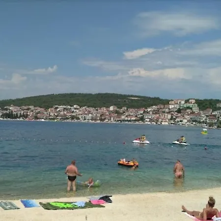 In Okrug Gornji With Terrace, Air Conditioning, Wifi, Washing Machine 5070-1 * Trogir