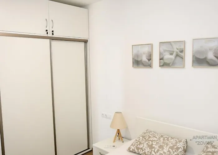 In Okrug Gornji With Terrace, Air Conditioning, Wifi, Washing Machine 5070-1 Appartement *