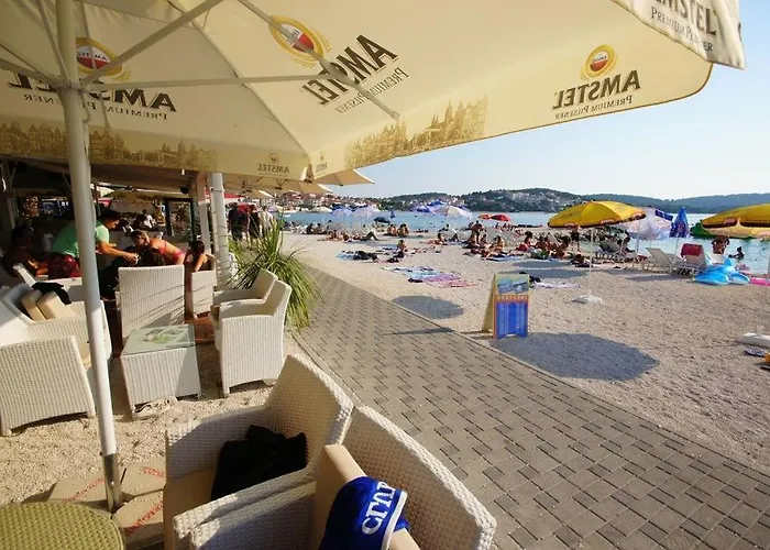 Appartement In Okrug Gornji With Terrace, Air Conditioning, Wifi, Washing Machine 5070-1 *