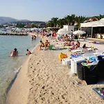 In Okrug Gornji With Terrace, Air Conditioning, Wifi, Washing Machine 5070-1 Διαμέρισμα Τρογκίρ