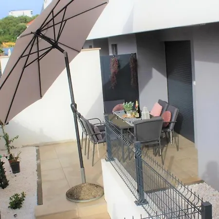 Διαμέρισμα In Okrug Gornji With Terrace, Air Conditioning, Wifi, Washing Machine 5070-1 *
